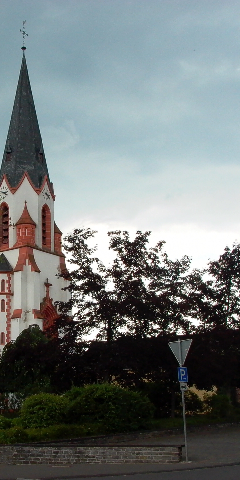 bengel-kirche-tzv.jpg Kirche in Bengel im Mai